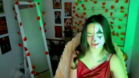 Snapshot of allana_dream chatting on 10.31.25 Allana online show from 10.31.25