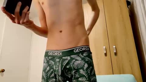 Snapshot of allangil chatting on 01.08.26 Allan online show from 01.08.26