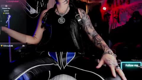 Snapshot of allanhurtss chatting on 09.29.25 online show from 09.29.25