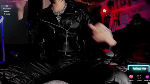 Snapshot of allanhurtss chatting on 09.30.25 online show from 09.30.25