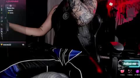 Snapshot of allanhurtss chatting on 10.03.25 online show from 10.03.25