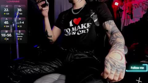 Snapshot of allanhurtss chatting on 10.05.25 online show from 10.05.25