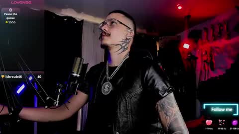 Snapshot of allanhurtss chatting on 10.13.25 online show from 10.13.25