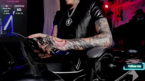 Snapshot of allanhurtss chatting on 10.20.25 online show from 10.20.25