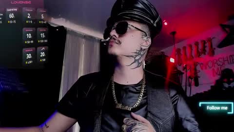 Snapshot of allanhurtss chatting on 11.09.25 online show from 11.09.25