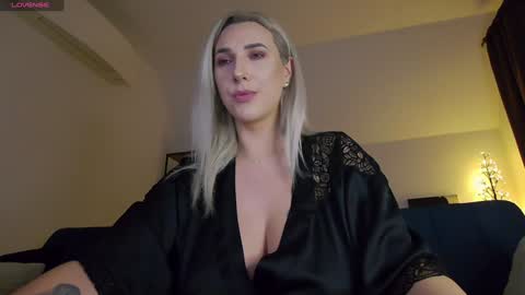 A day u didnt smile is a lost day online show from 12.05.25