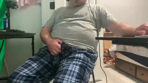 Snapshot of allergictochat chatting on 10.30.25 Allergictolove online show from 10.30.25