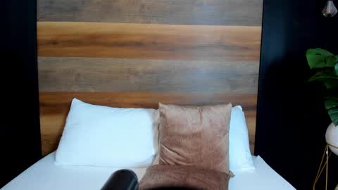 Snapshot of allie_bruce chatting on 09.25.25 A L L I E online show from 09.25.25