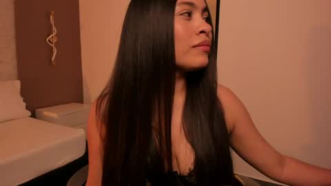 A L L I E online show from 04.10.26