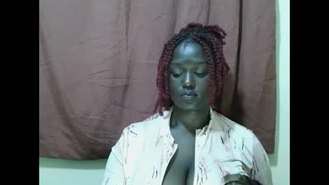 Snapshot of allie_quin chatting on 09.11.25 Allie online show from 09.11.25