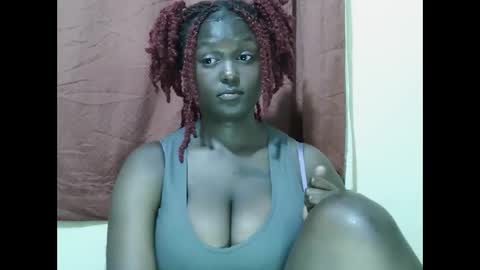 Snapshot of allie_quin chatting on 09.23.25 Allie online show from 09.23.25