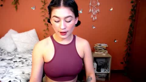 Snapshot of allierose_ chatting on 11.05.25 Allie online show from 11.05.25