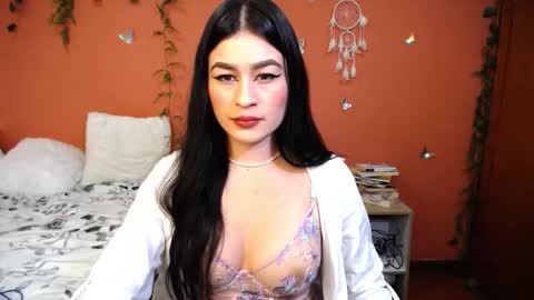 Snapshot of allierose_ chatting on 11.06.25 Allie online show from 11.06.25