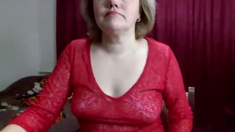 Snapshot of allirain chatting on 10.31.25 AlliRain online show from 10.31.25