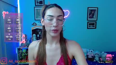 Snapshot of allisonblossom chatting on 12.13.24 online show from 12.13.24