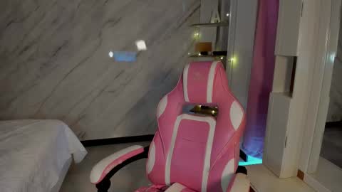 Allison Palmer online show from 03.02.25