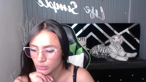 Allisson online show from 02.21.25