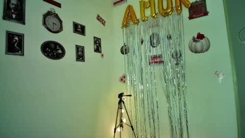 Snapshot of allisson_rose chatting on 10.23.25 Alli online show from 10.23.25