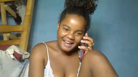 allizida01 online show from 11.25.25