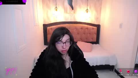 Snapshot of alllyson_ chatting on 07.16.26 alison online show from 07.16.26
