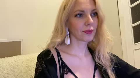 Snapshot of allmaybe chatting on 05.31.26 Nika online show from 05.31.26