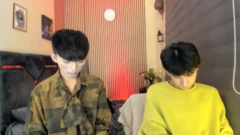 Snapshot of alluring_alpha chatting on 10.04.25 kim and josh online show from 10.04.25