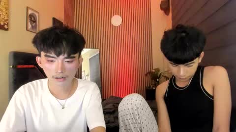 Snapshot of alluring_alpha chatting on 10.24.25 kim and josh online show from 10.24.25