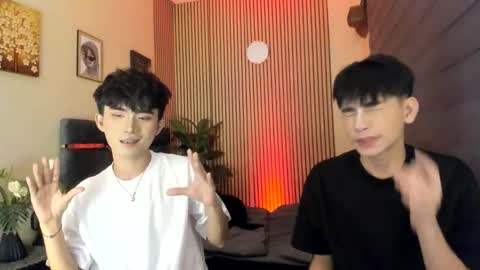 Snapshot of alluring_alpha chatting on 11.11.25 kim and josh online show from 11.11.25