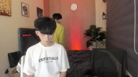 Snapshot of alluring_alpha chatting on 11.19.25 kim and josh online show from 11.19.25