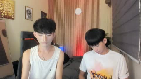 Snapshot of alluring_alpha chatting on 11.24.25 kim and josh online show from 11.24.25