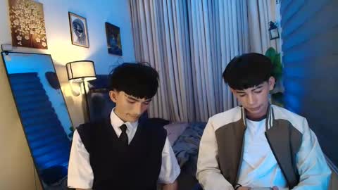Snapshot of alluring_alpha chatting on 12.20.25 kim and josh online show from 12.20.25