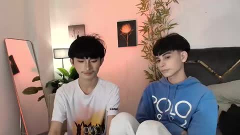 Snapshot of alluring_alpha chatting on 02.14.26 kim and josh online show from 02.14.26