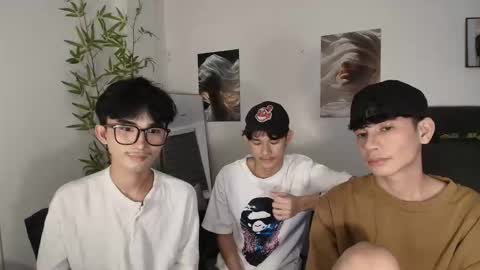 Snapshot of alluring_alpha chatting on 05.25.26 kim and josh online show from 05.25.26