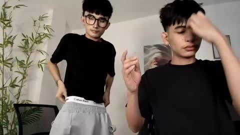 Snapshot of alluring_alpha chatting on 06.21.26 kim and josh online show from 06.21.26