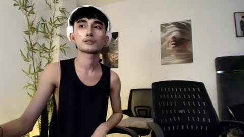 Snapshot of alluring_alpha chatting on 06.23.26 kim and josh online show from 06.23.26