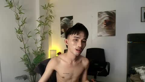 Snapshot of alluring_alpha chatting on 06.25.26 kim and josh online show from 06.25.26