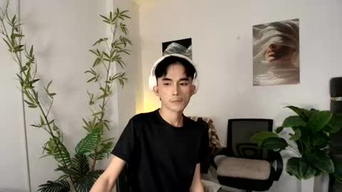 Snapshot of alluring_alpha chatting on 06.27.26 kim and josh online show from 06.27.26