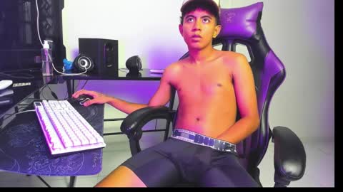 Snapshot of alluringangel0 chatting on 11.09.25 alluringangel0 online show from 11.09.25