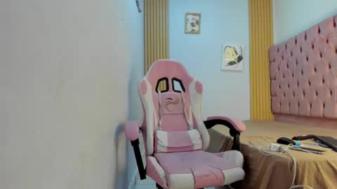 alluringangel01 online show from 11.04.25