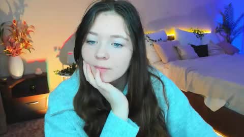 alluringeyess online show from 10.19.25