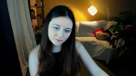 Snapshot of alluringeyess chatting on 02.13.26 alluringeyess online show from 02.13.26