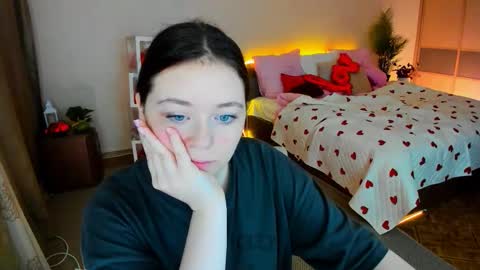 Snapshot of alluringeyess chatting on 02.15.26 alluringeyess online show from 02.15.26