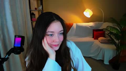 Snapshot of alluringeyess chatting on 02.19.26 alluringeyess online show from 02.19.26