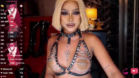 Snapshot of alluringnatalya chatting on 01.19.25 Natalya Fox online show from 01.19.25