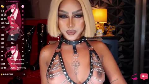 Snapshot of alluringnatalya chatting on 01.20.25 Natalya Fox online show from 01.20.25