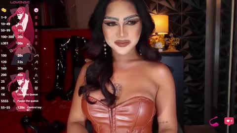 Snapshot of alluringnatalya chatting on 01.25.25 Natalya Fox online show from 01.25.25
