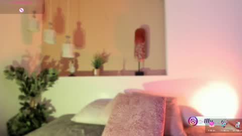 Snapshot of ally_addams chatting on 10.01.25 Ally online show from 10.01.25