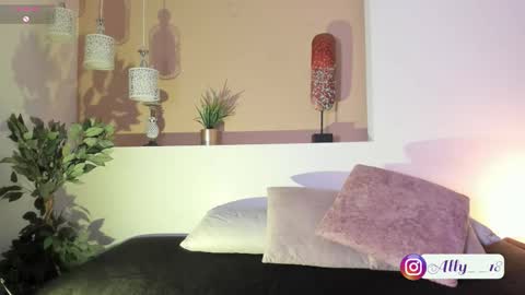 Snapshot of ally_addams chatting on 10.14.25 Ally online show from 10.14.25