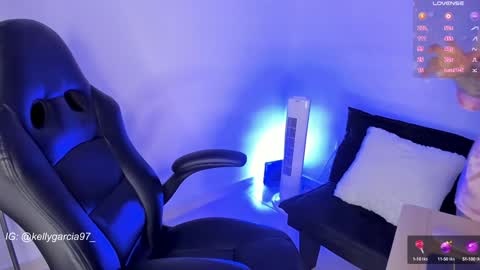 Snapshot of allysnow chatting on 12.09.24 Kelly online show from 12.09.24