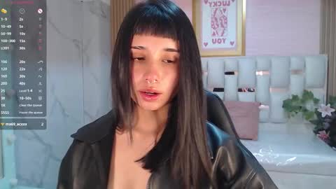 Allysa  online show from 10.23.25